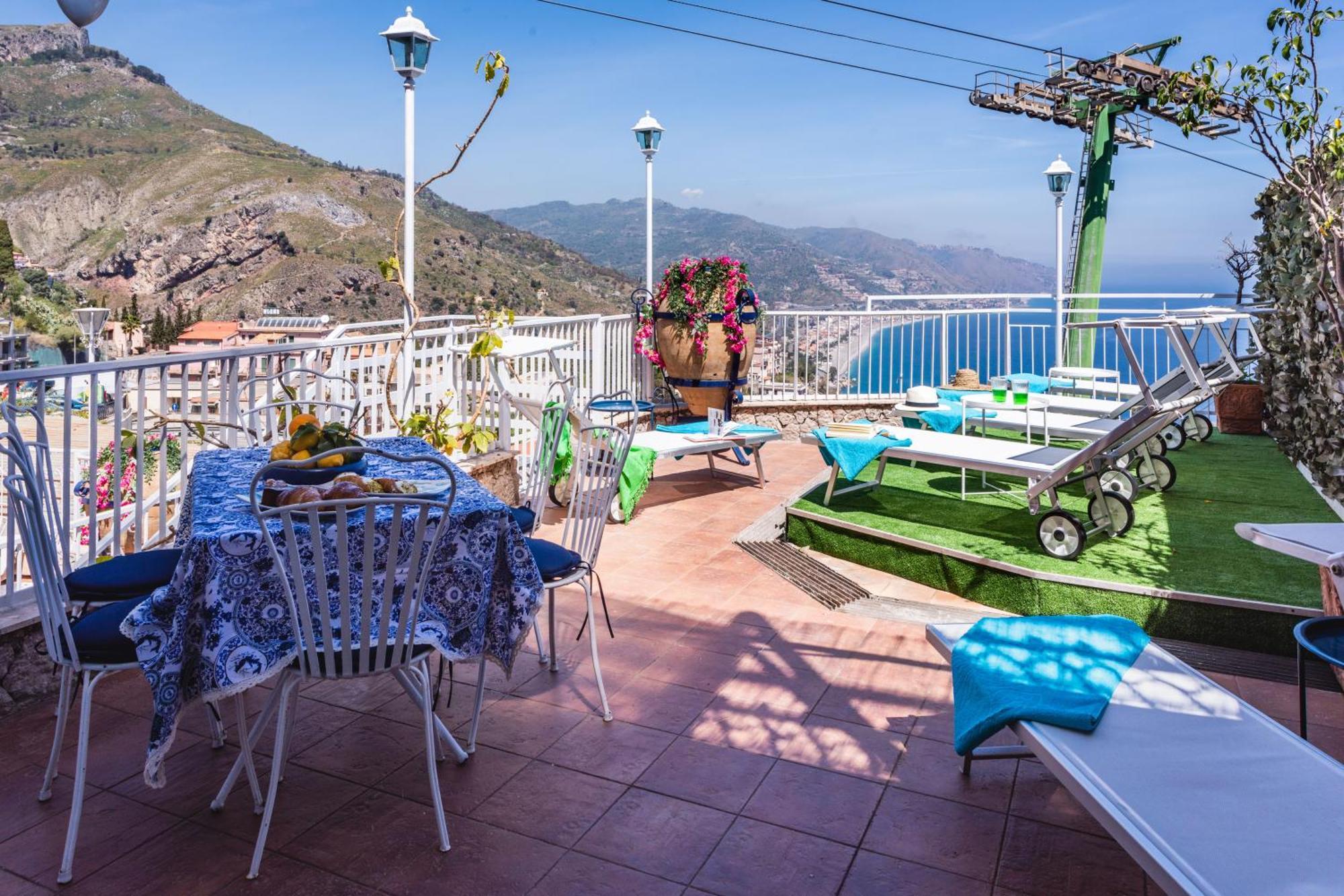 Dream View Suites Taormina Esterno foto